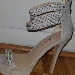 Never worn